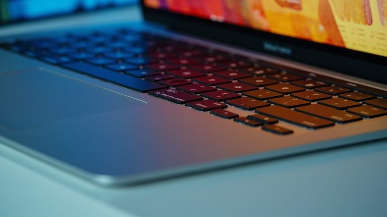 touche arobase sur clavier mac : guide rapide et astuces